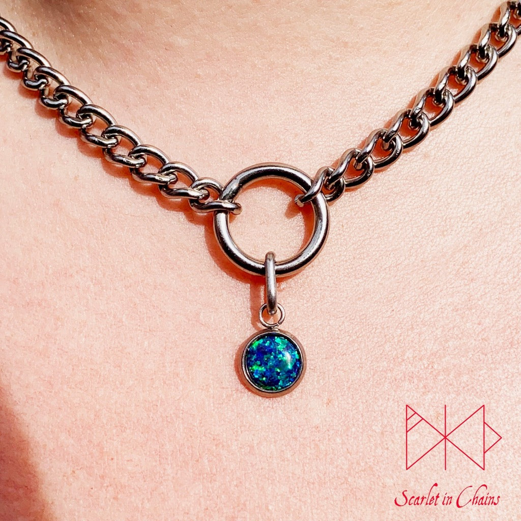 Synthetic Opal Kitten day collar shown close