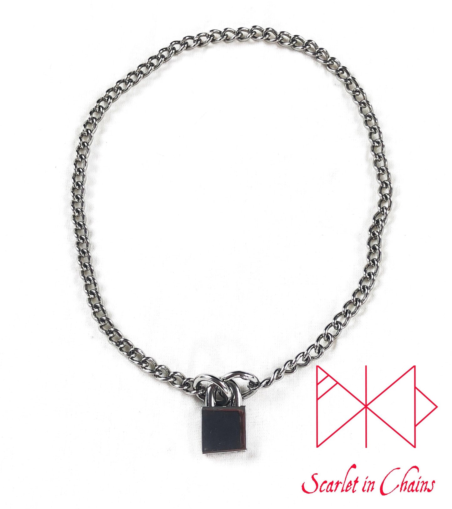 stainless steel chain choker with stainless steel padlock flat shot