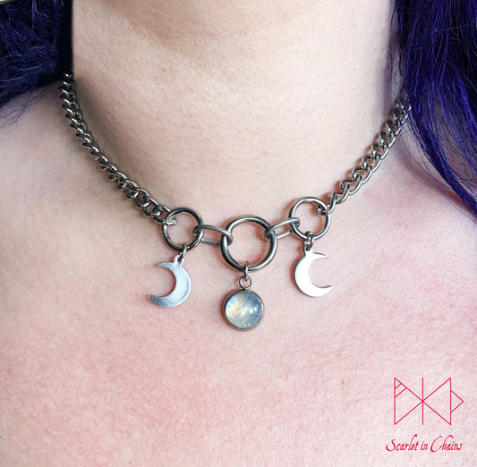 Midnight Goddess stainless steel day collar - Goth choker - Triple moon goddess necklace - Goth day collar - Crescent moon collar - Goth Shown warn